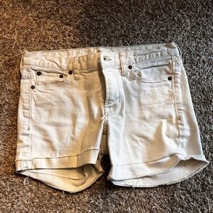 Madewell Off White Cream Cotton Shorts Slight Distress Hem Size 27